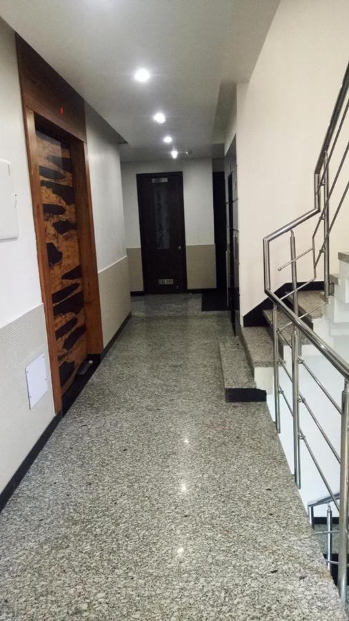 Alankrita Suites & Party Halls Мирут Екстериор снимка