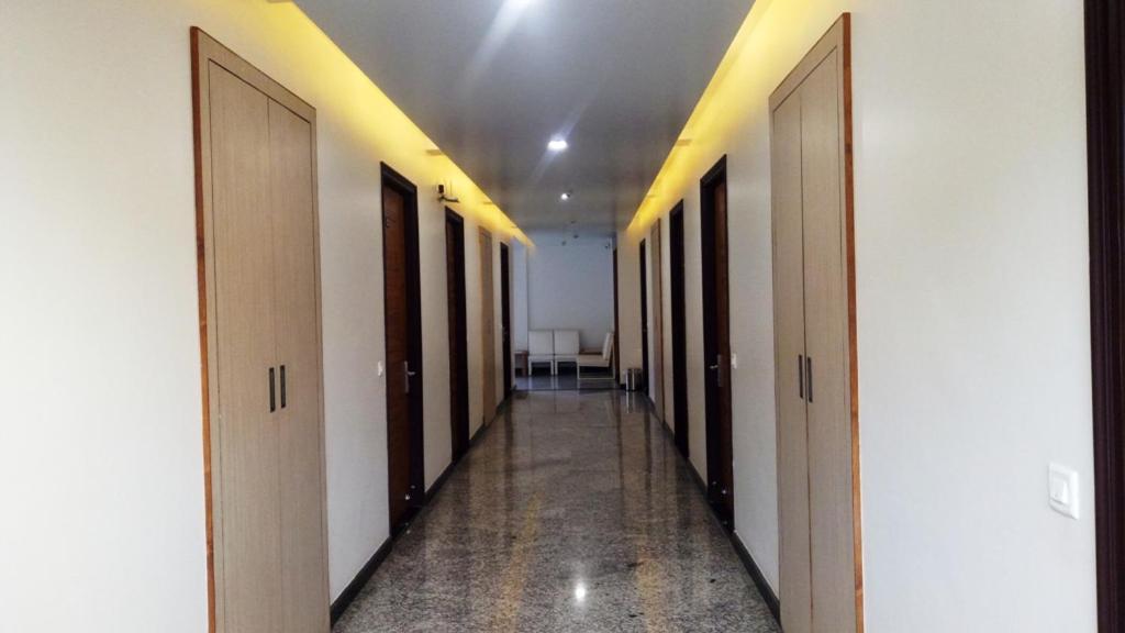 Alankrita Suites & Party Halls Мирут Екстериор снимка