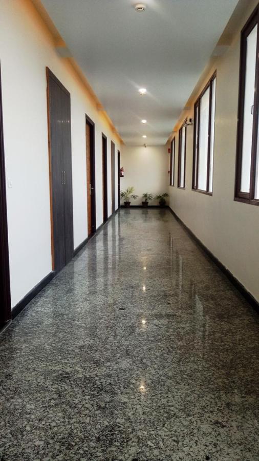 Alankrita Suites & Party Halls Мирут Екстериор снимка
