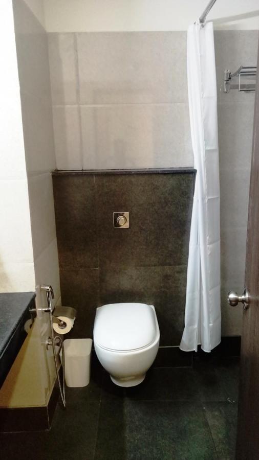 Alankrita Suites & Party Halls Мирут Екстериор снимка